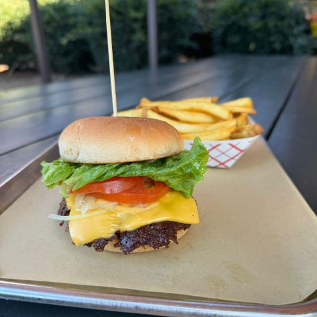Kids Burger (12 and Under).